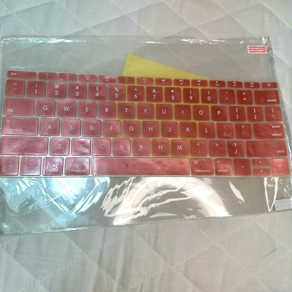 Pink Keyboard Cover MacBook Air 13/15 inch - Picture 3 of 5
